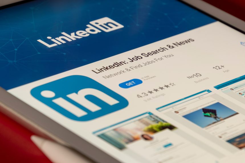 Top 5 Tips for Your Gaming LinkedIn Cover Photo